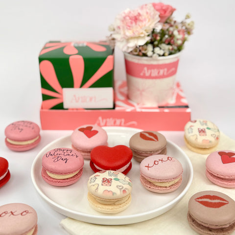 Flower Cup & Valentine's Macaron Combo